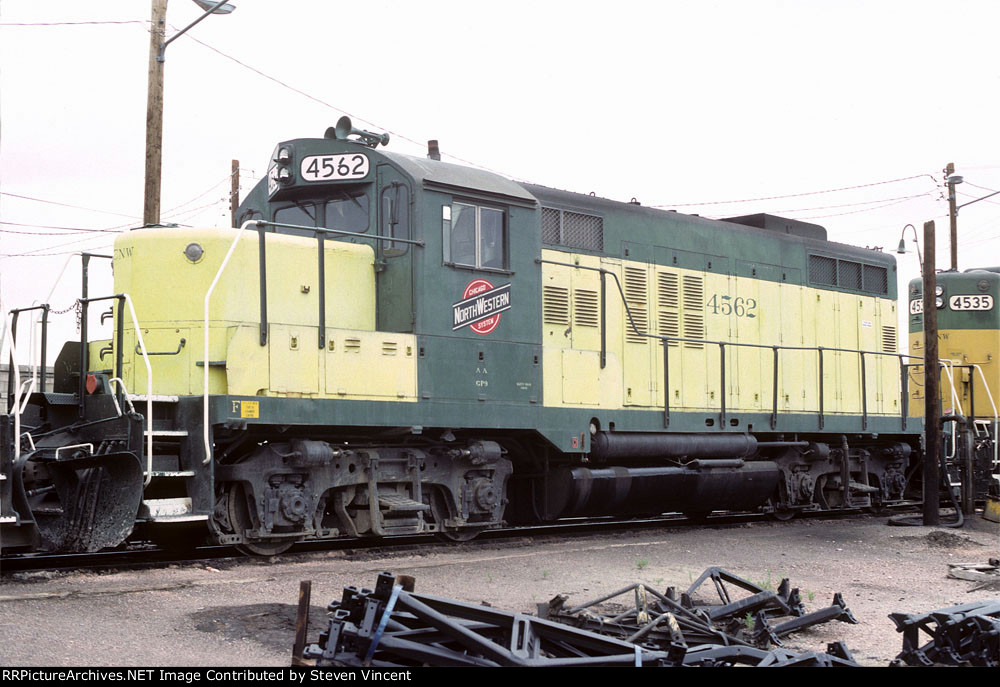 Chicago & NorthWestern GP9r #4562